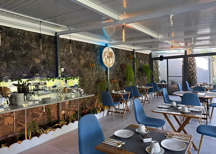 Casa Caloura Water Deluxe & *