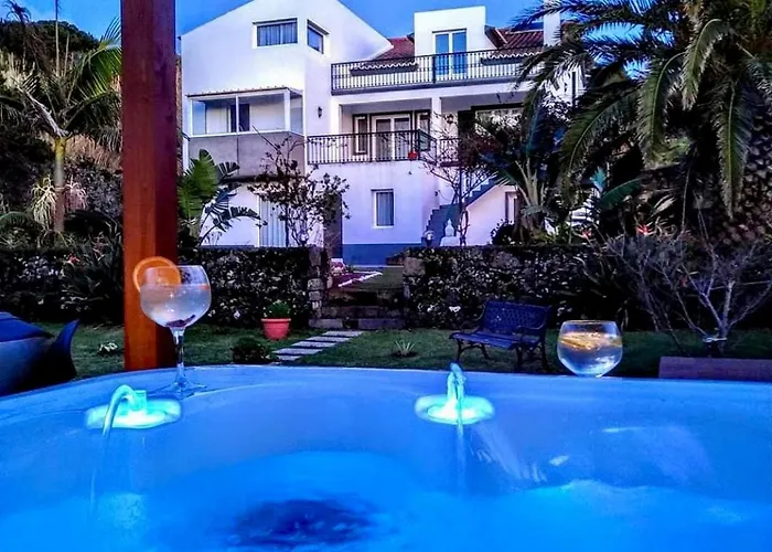 Casa Caloura Water Deluxe & Lagoa (Azores)