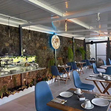 Casa Caloura Water Deluxe & *