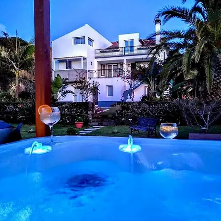 Casa Caloura Water Deluxe & Lagoa (Azores)
